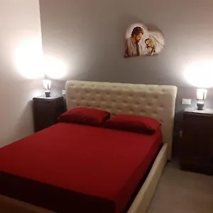 la-casa-di-tina.lecce-hotels.com/